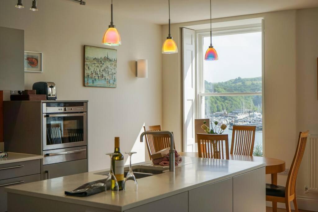 Riverside Apartment With Stunning Views & Patio