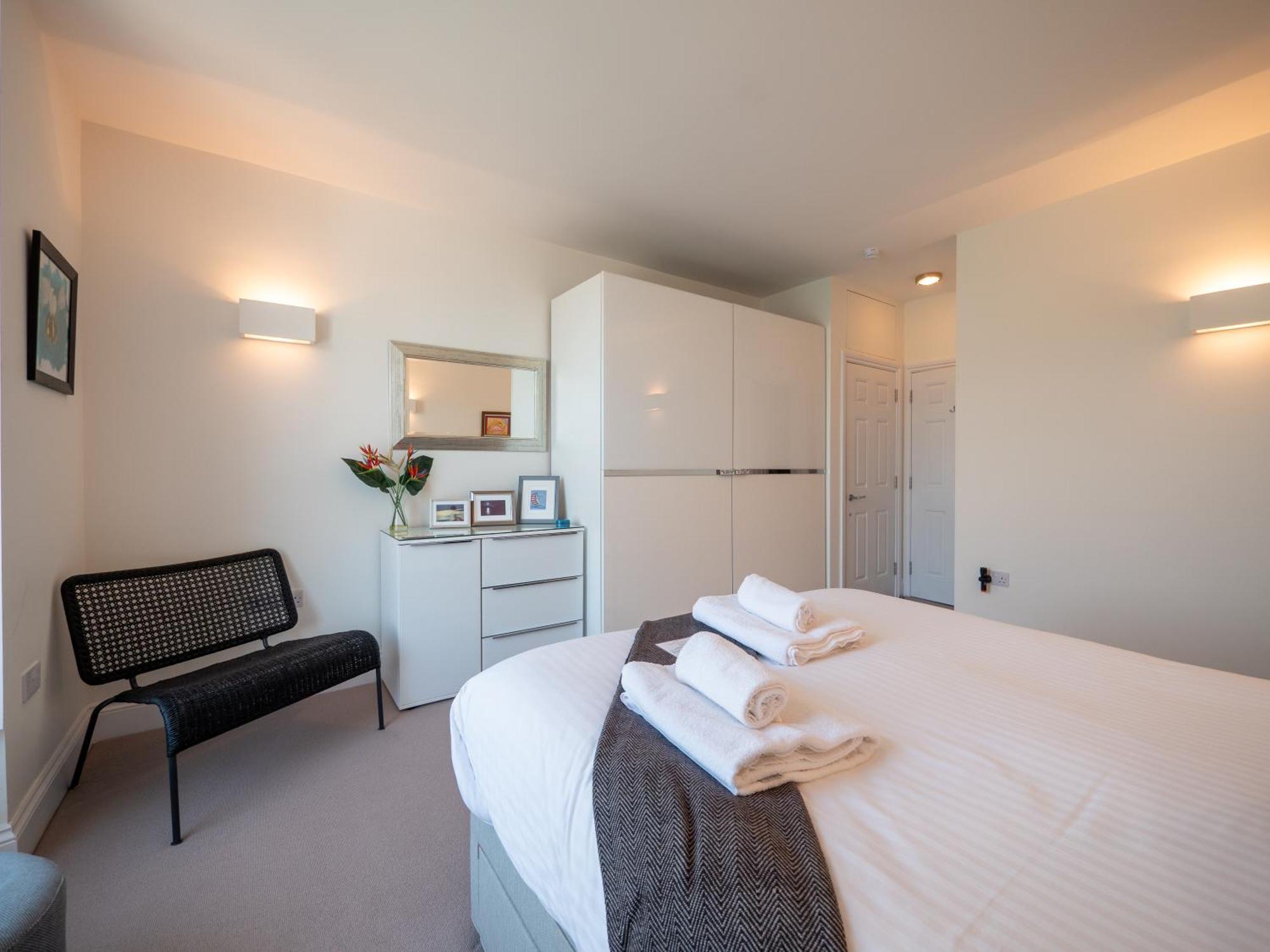 Riverside Apartment With Stunning Views & Patio Apartment Kingswear